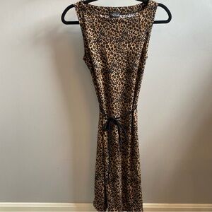Woman’s Brown leopard print midi sleeveless dress
